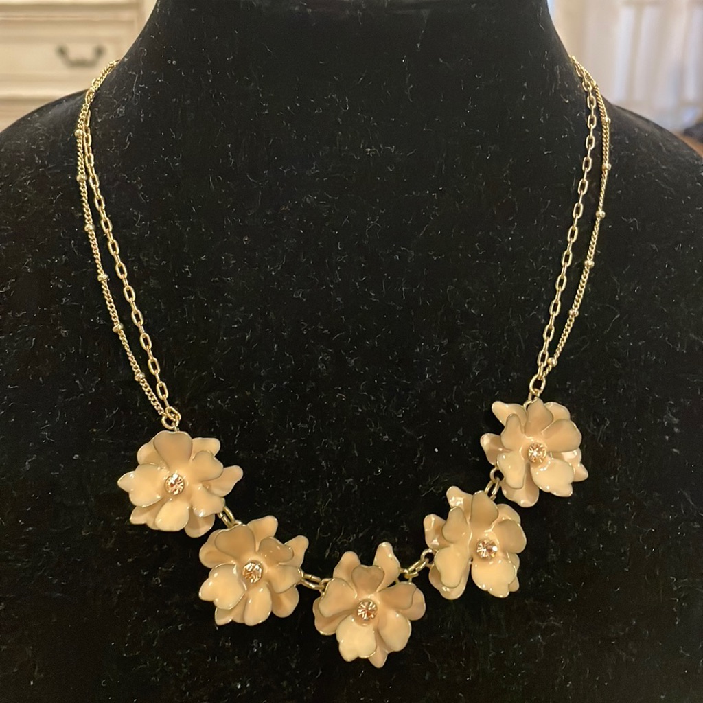 Signed Vintage Tara Pink Gold Tone Flower Floral Pendant Statement Necklace